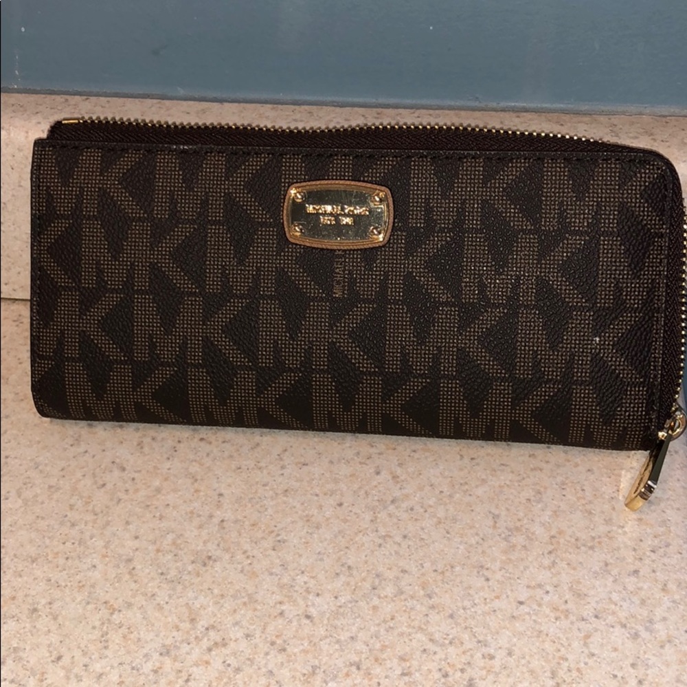 Michael Kors Wallet Brown